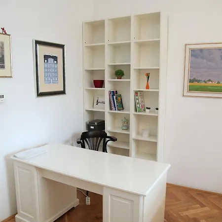 110 M2 4 Apt With Balcony & Park View Apartament Praga