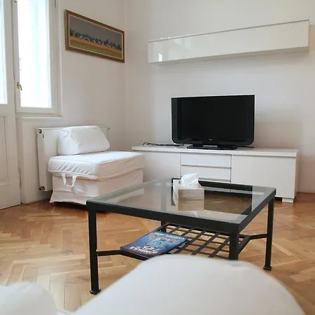 110 M2 4 Apt With Balcony & Park View