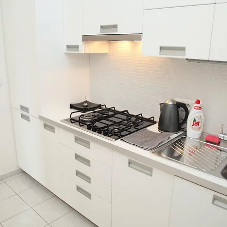Apartmán 110 M2 4 Apt With Balcony & Park View *